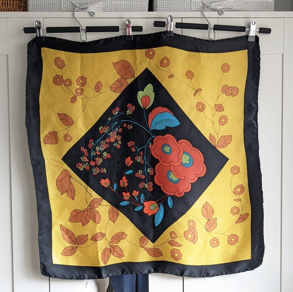 Vintage Silk Scarf 26in square /Made in Italy - Picture 1 of 9